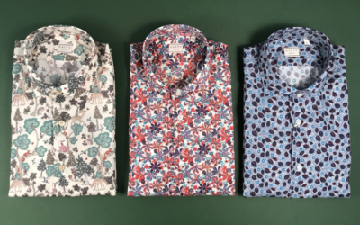 Combinar camisas estampadas Coomo